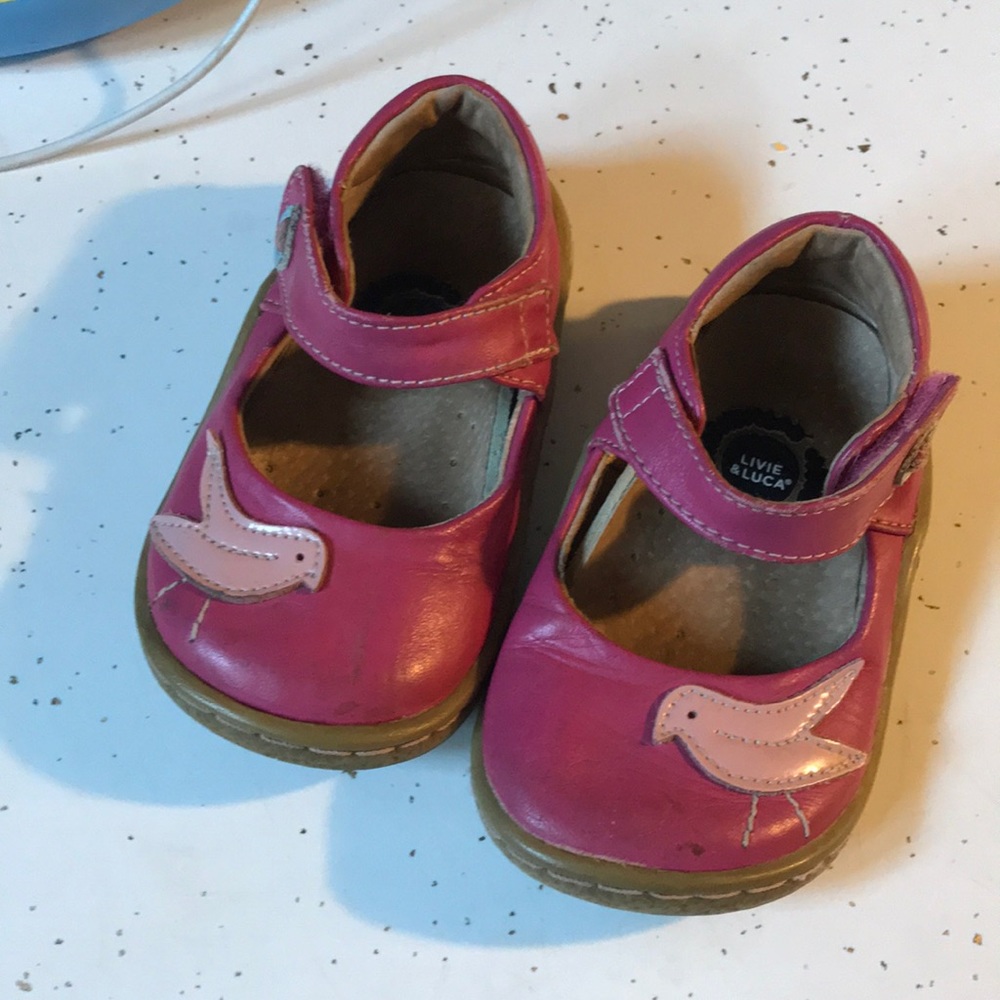 Girls sandals